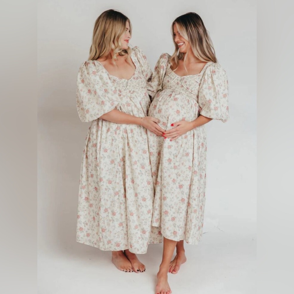 Worth Collective Harlow Dress in Off-White Floral - Bump Friendly